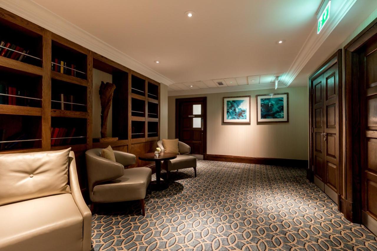 Western House Hotel At Ayr Racecourse Exterior foto