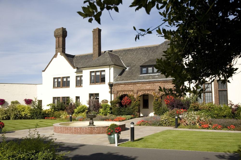Western House Hotel At Ayr Racecourse Exterior foto
