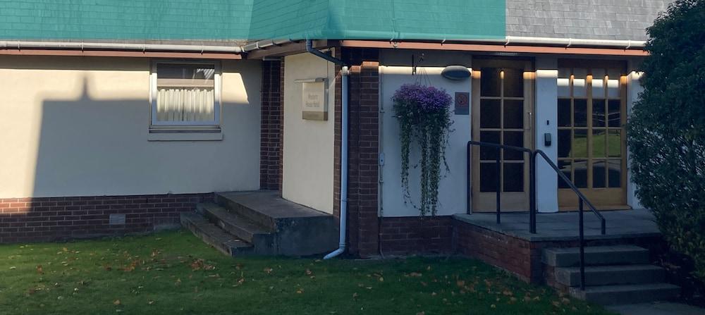 Western House Hotel At Ayr Racecourse Exterior foto