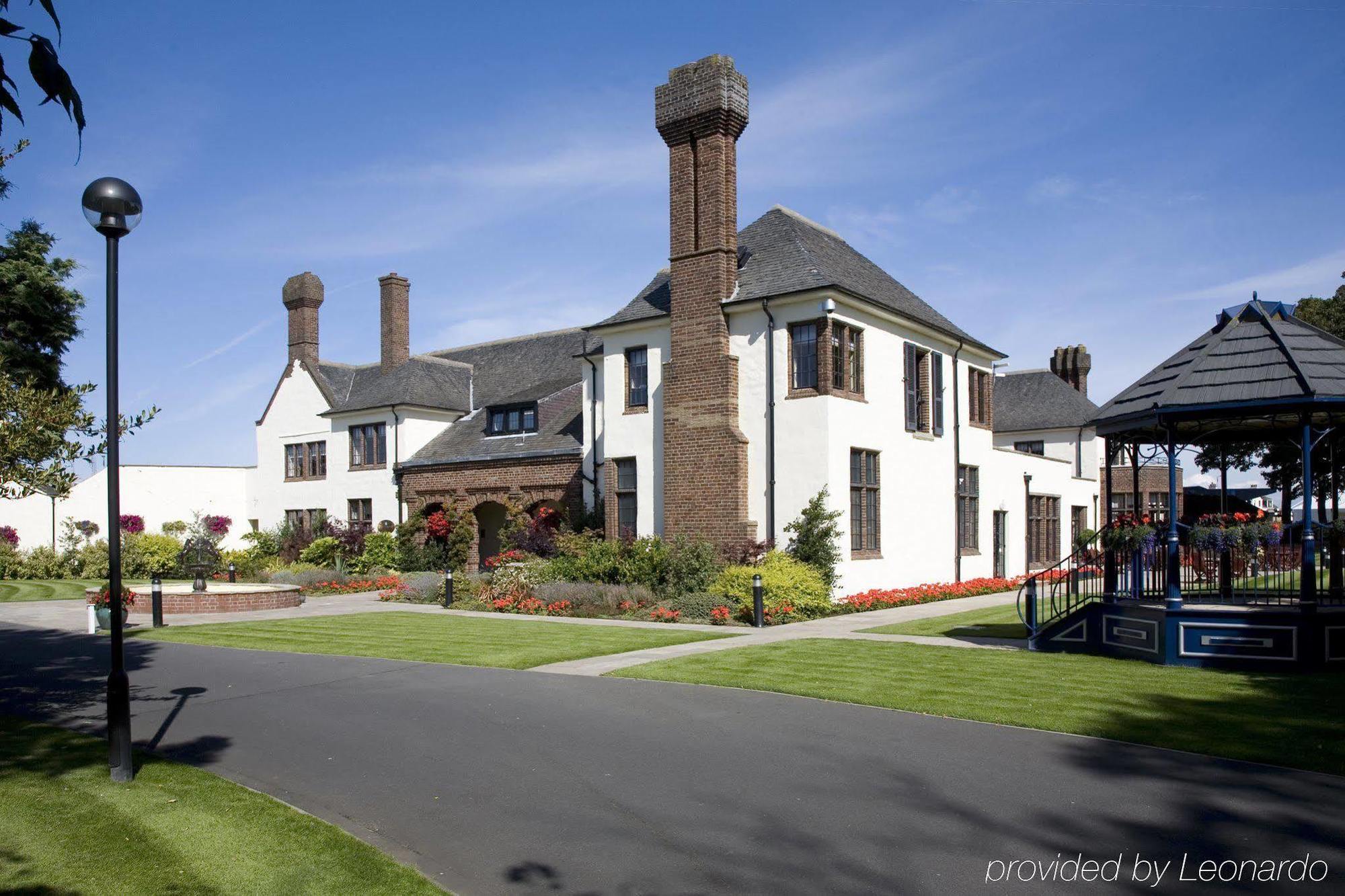 Western House Hotel At Ayr Racecourse Exterior foto