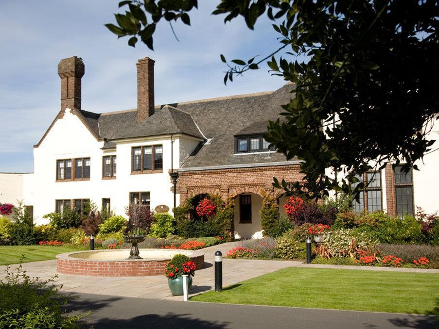 Western House Hotel At Ayr Racecourse Exterior foto
